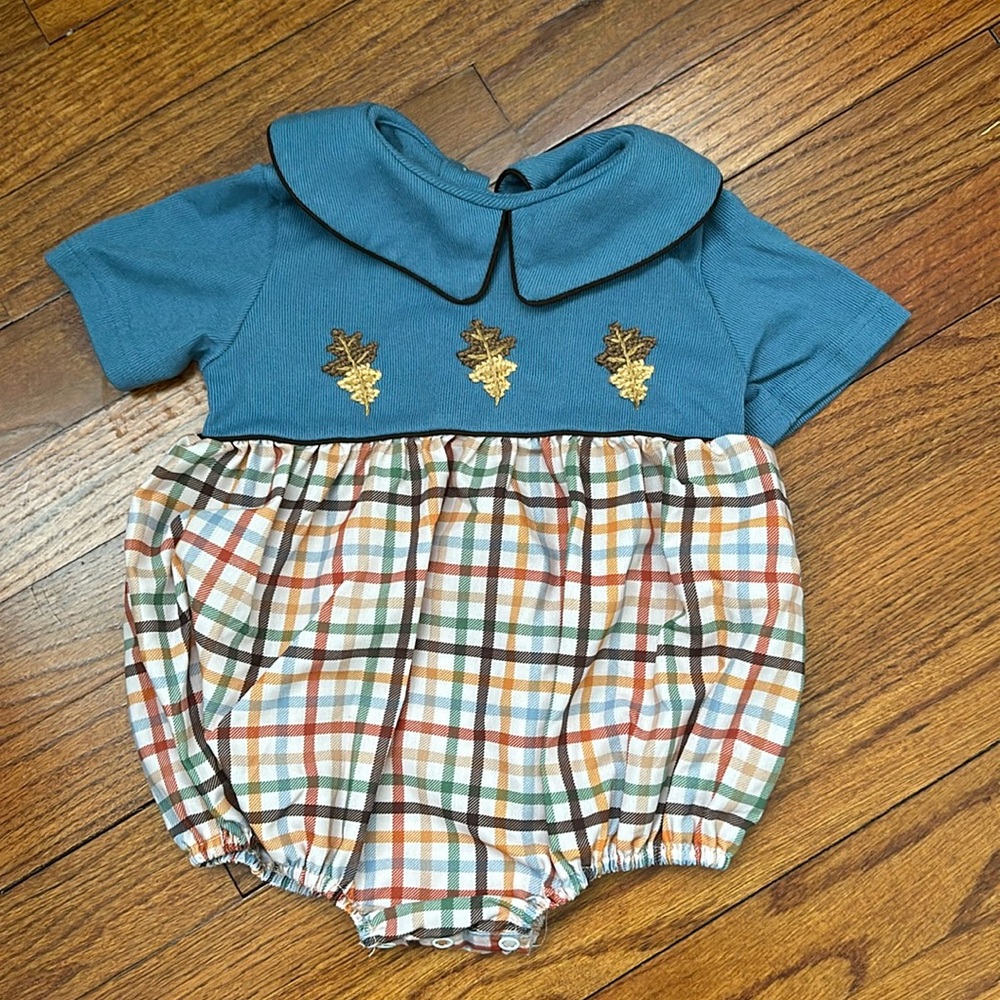 The Smocked Bear Acorn Bubble